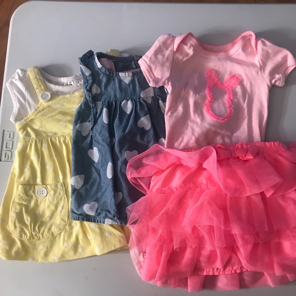 6-12 Months Very Cute Baby Girl 3 Outfits from Carter’s/Pumpkin Patch